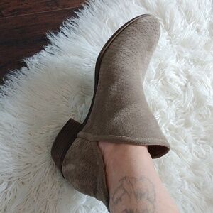 Lucky Brand ankle booties
